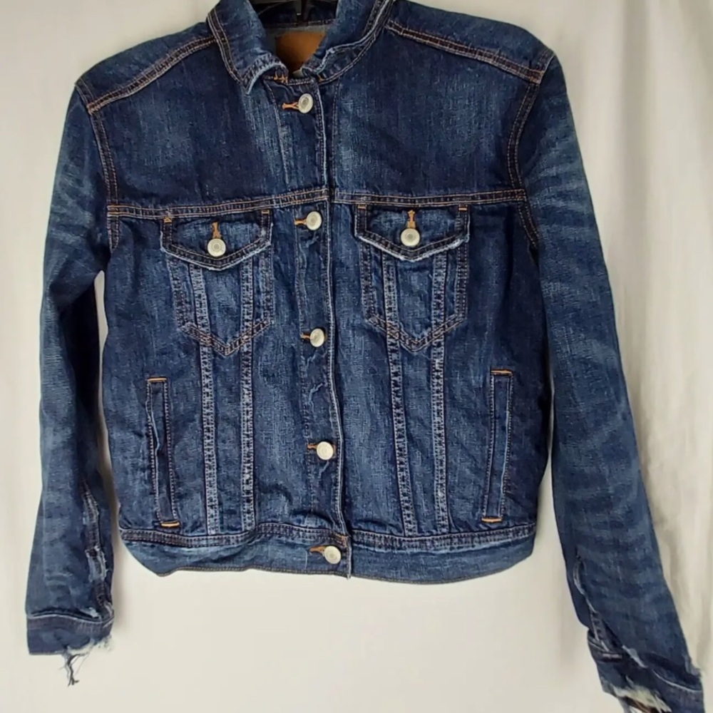 American Eagle distressed Jean jacket